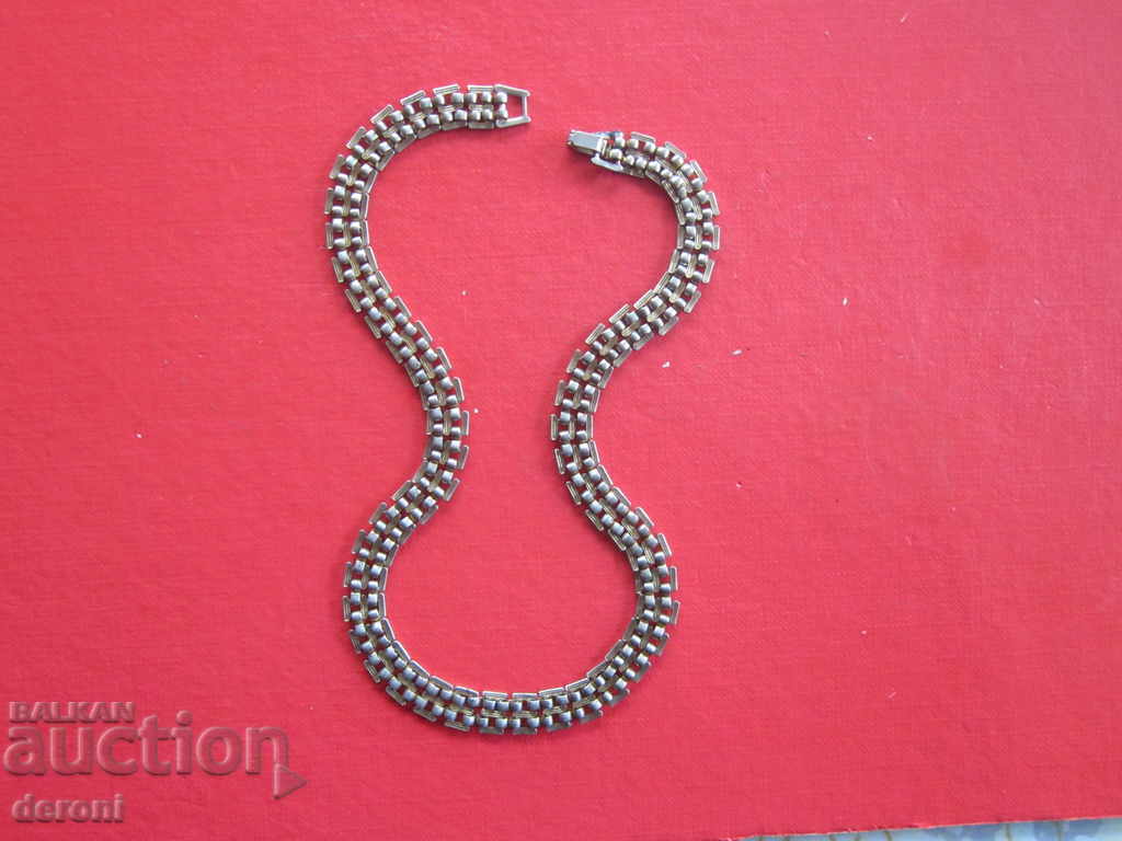 Old bronze necklace necklace with price 10.00 BGN | € 5.11 Old bronze necklace necklace with price 10.00 BGN | € 5.11