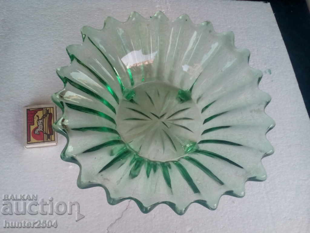 FRUKTIERA green glass, diameter 24 cm, height 11 cm.