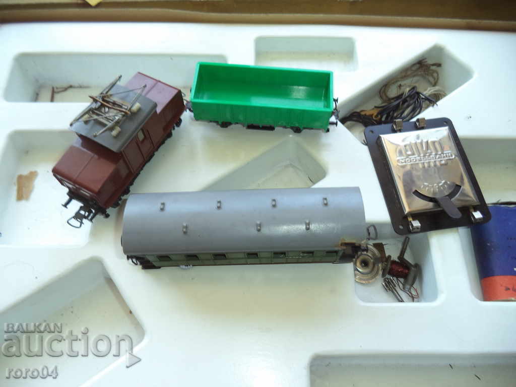 CHILDREN'S TRAIN PIKO E 69 - 5 CHILDREN'S TRAIN PIKO E 69 - 5