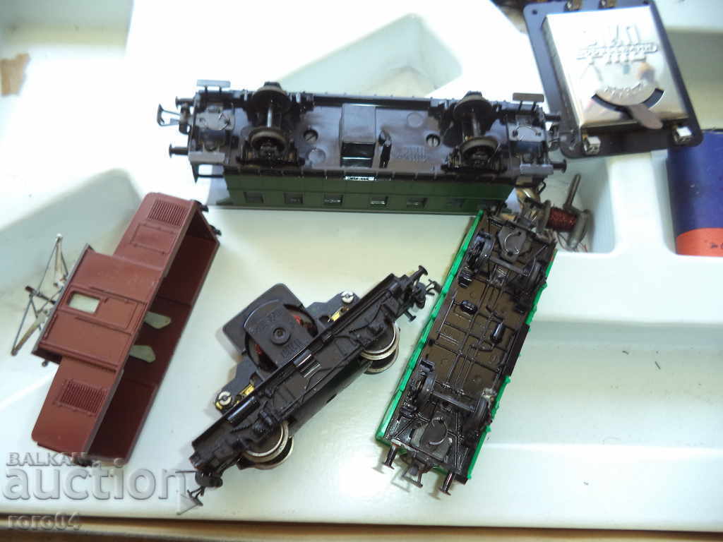 CHILDREN'S TRAIN PIKO E 69 - 6 CHILDREN'S TRAIN PIKO E 69 - 6