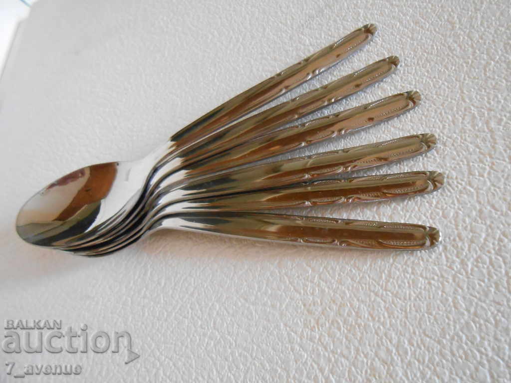 Прибори Германия, десертни лъжички с цена 12.00 лв. | € 6.14 Прибори Германия, десертни лъжички с цена 12.00 лв. | € 6.14