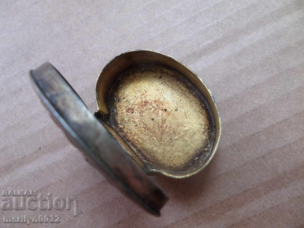 Auction Box for enfield resin with opium old drags silver plated Auction Box for enfield resin with opium old drags silver plated