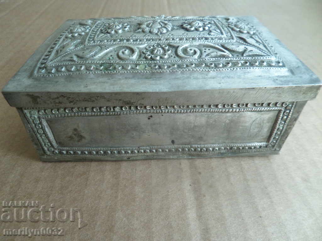 Pilgrim's box for gold coins, diamonds, Revival silver 276 g