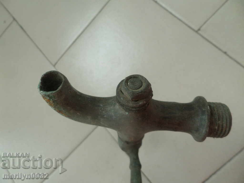 Livrarea Robinet vechi de bronz, robinet, cioc, robinet