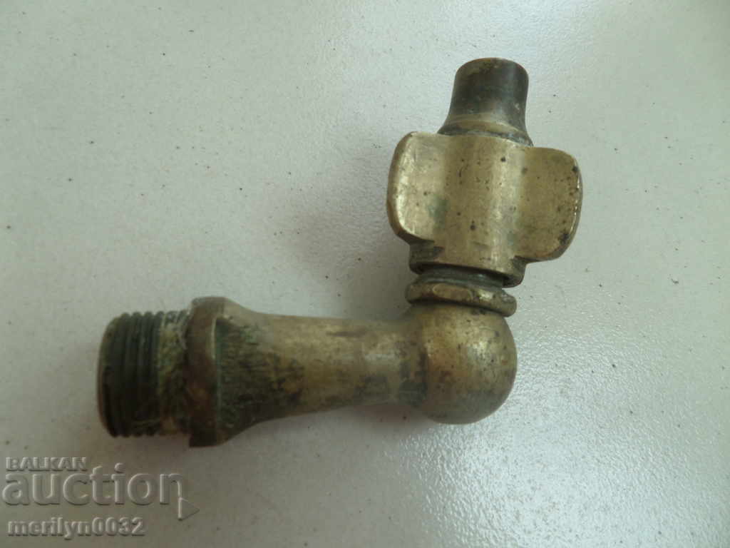 Licitație Robinet vechi de bronz, robinet, cioc, robinet Licitație Robinet vechi de bronz, robinet, cioc, robinet