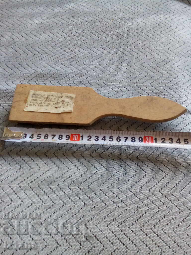 An old wire brush - 6 An old wire brush - 6