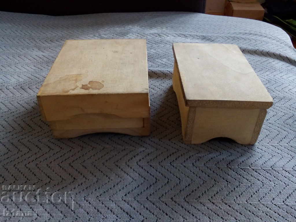 Auction Wooden box, boxes Auction Wooden box, boxes