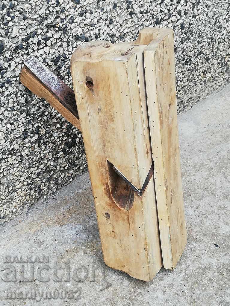 An old woodworking planer with a knife - 7 An old woodworking planer with a knife - 7