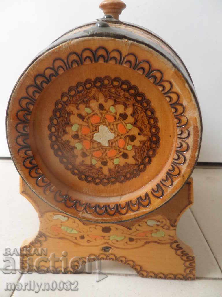 Bourne, barrel, wooden pyrographic souvenir with price 63.00 BGN | € 32.21 Bourne, barrel, wooden pyrographic souvenir with price 63.00 BGN | € 32.21