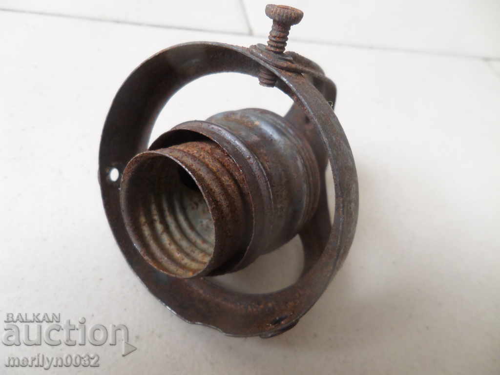 Δημοπρασία Παλιά πρίζα, φανάρι, πολυέλαιος, αμπαζούρ, 1920