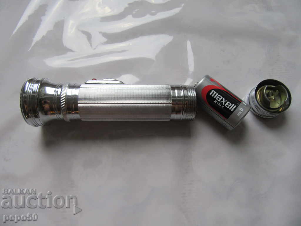 Delivery of OLD EXCELLENT CHINESE FENCER WITH TWO BATTERIES Delivery of OLD EXCELLENT CHINESE FENCER WITH TWO BATTERIES