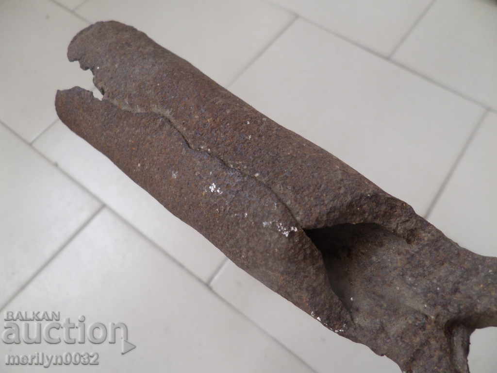 Delivery of Double tooth, beet harvester, wrought iron Delivery of Double tooth, beet harvester, wrought iron