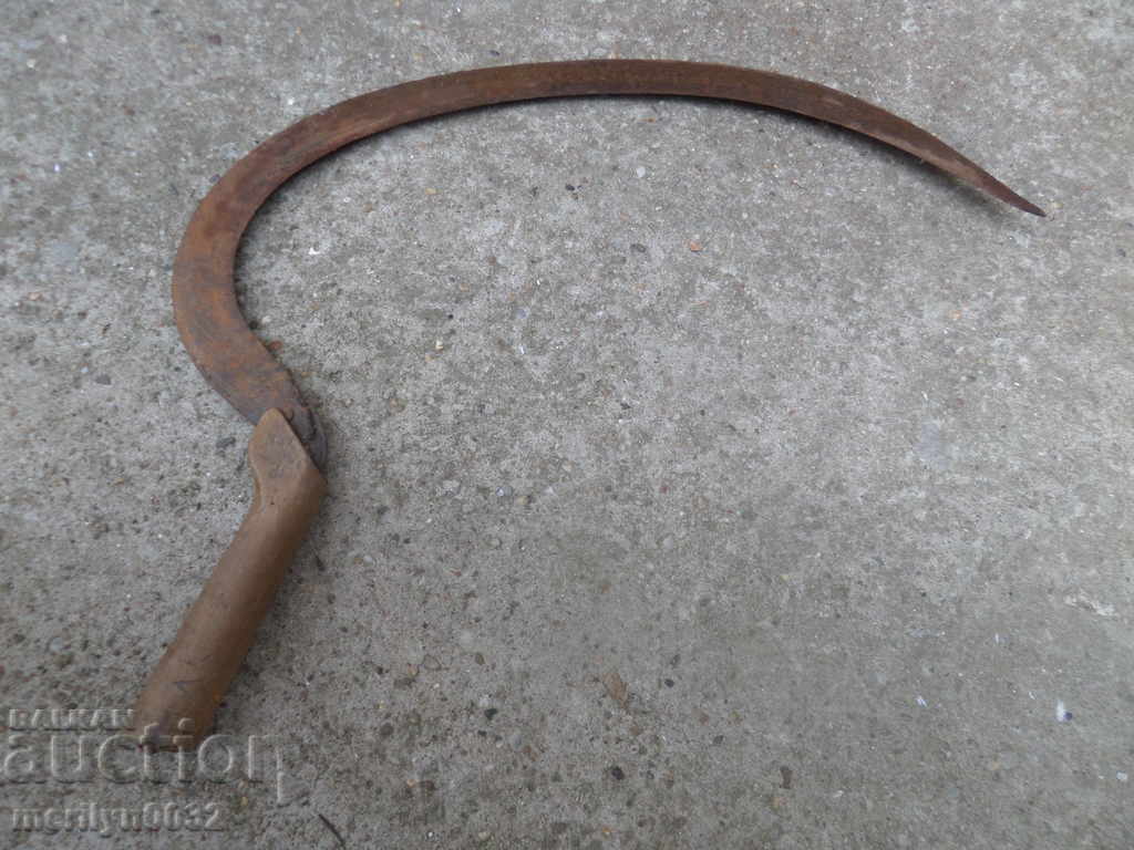 Old scythe sickle, blade, wrought iron with price 29.00 BGN | € 14.83 Old scythe sickle, blade, wrought iron with price 29.00 BGN | € 14.83