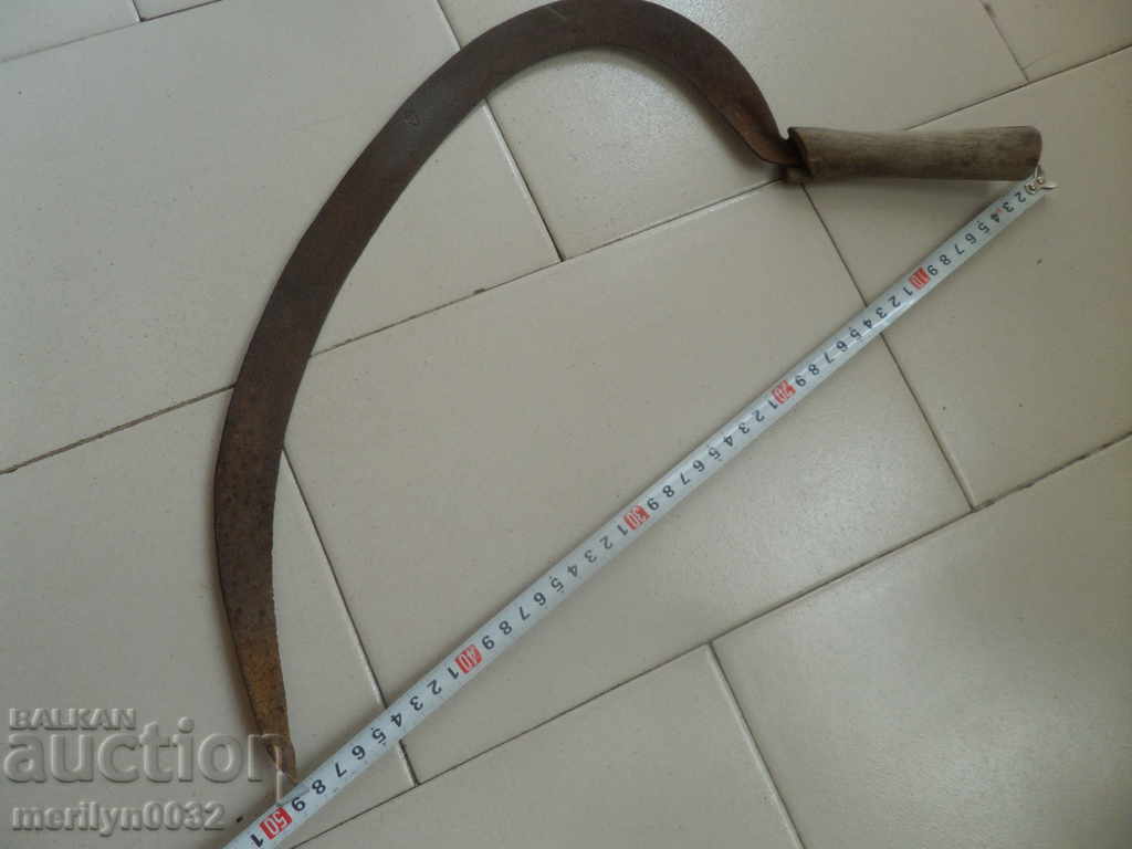 Delivery of Old sickle, blade, wrought iron Delivery of Old sickle, blade, wrought iron
