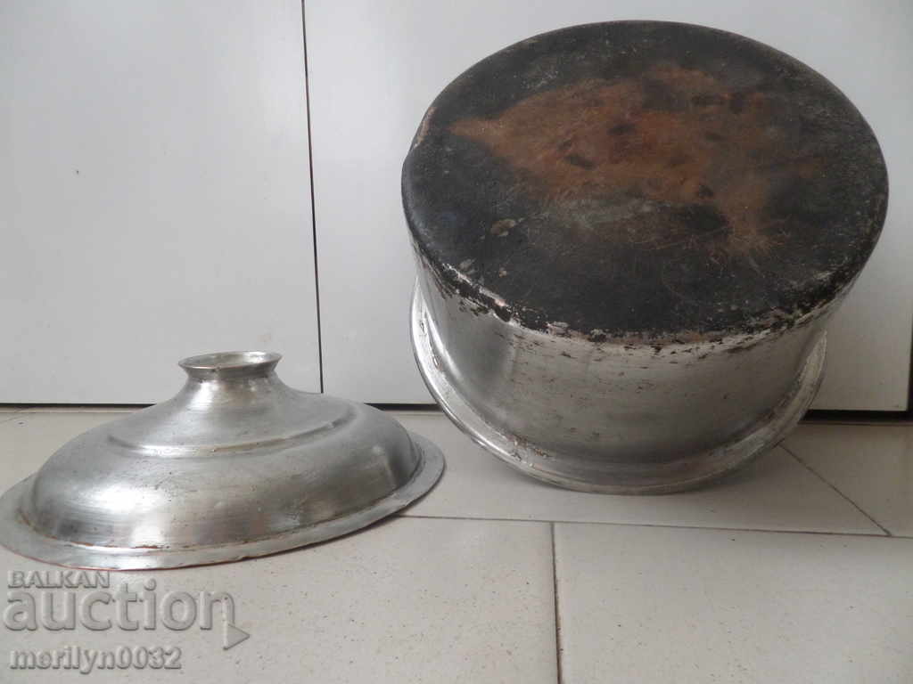 Old tin pot, copper pot with lid - 7