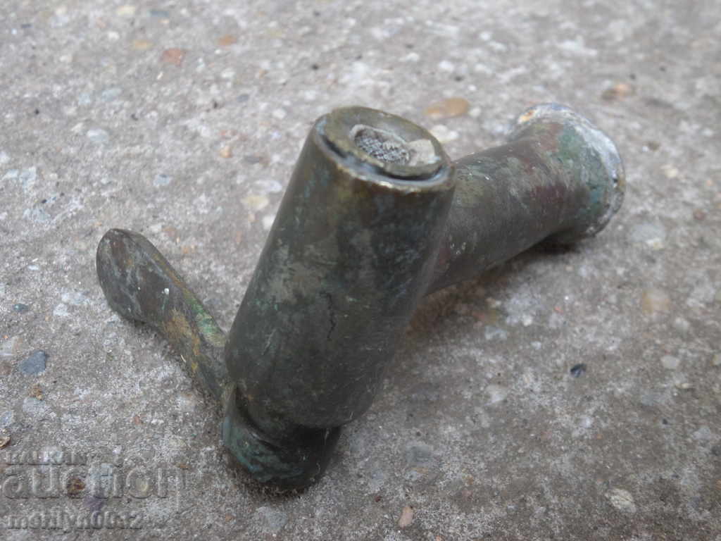 robinet vechi de bronz, robinet cepul cu preț 19.00 BGN | € 9.71 robinet vechi de bronz, robinet cepul cu preț 19.00 BGN | € 9.71