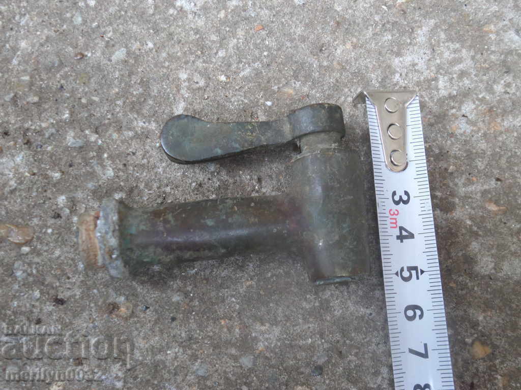 Licitație robinet vechi de bronz, robinet cepul Licitație robinet vechi de bronz, robinet cepul
