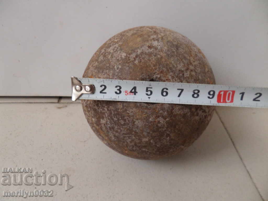 An old cannon top gun moves, a Crimean warfare BOB with price 58.00 BGN | € 29.65 An old cannon top gun moves, a Crimean warfare BOB with price 58.00 BGN | € 29.65