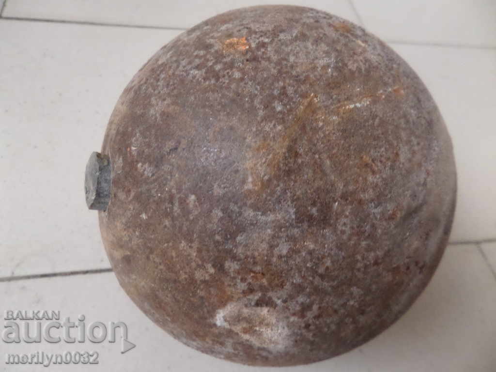 An old cannon top gun moves, a Crimean warfare BOB - 5 An old cannon top gun moves, a Crimean warfare BOB - 5