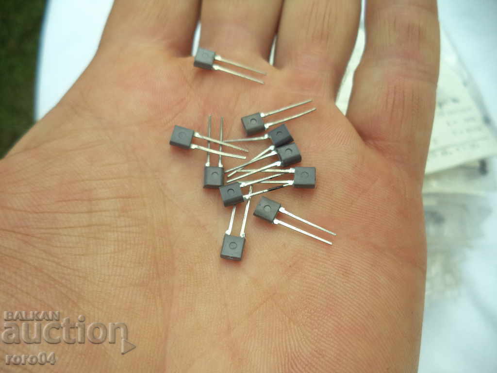Delivery of PULSE DIODE 2 D 560 Delivery of PULSE DIODE 2 D 560