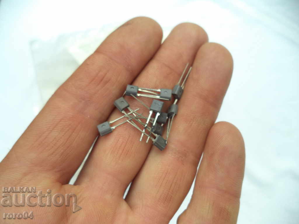 PULSE DIODE 2 D 560 - 5 PULSE DIODE 2 D 560 - 5