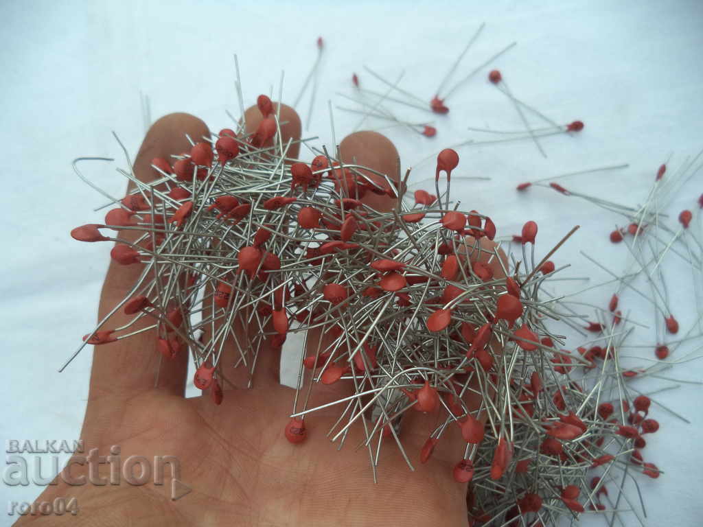 CONDENSERS - 22p - CLEAN NEW - 5 CONDENSERS - 22p - CLEAN NEW - 5