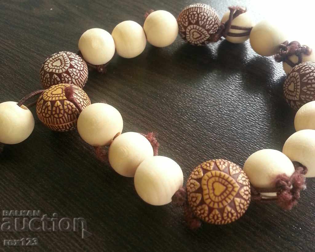 НОВА ГРИВНА. БИЖУ с цена 3.00 лв. | € 1.53 НОВА ГРИВНА. БИЖУ с цена 3.00 лв. | € 1.53