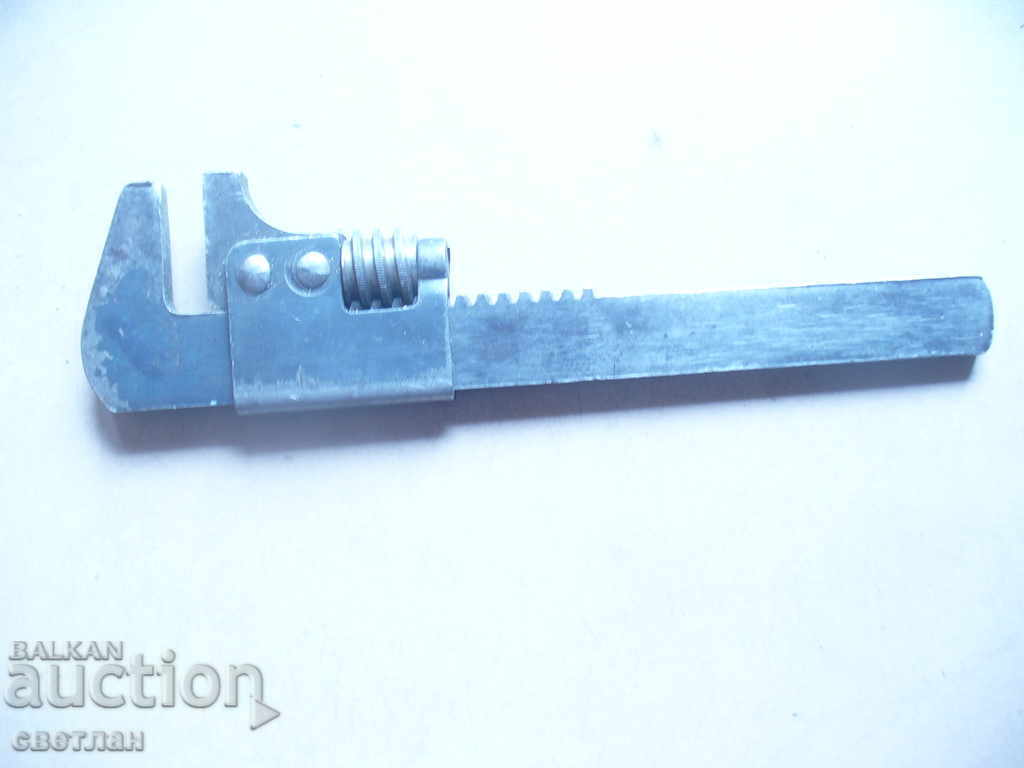 STAR FRENCH KEY with price 50.00 BGN | € 25.56 STAR FRENCH KEY with price 50.00 BGN | € 25.56