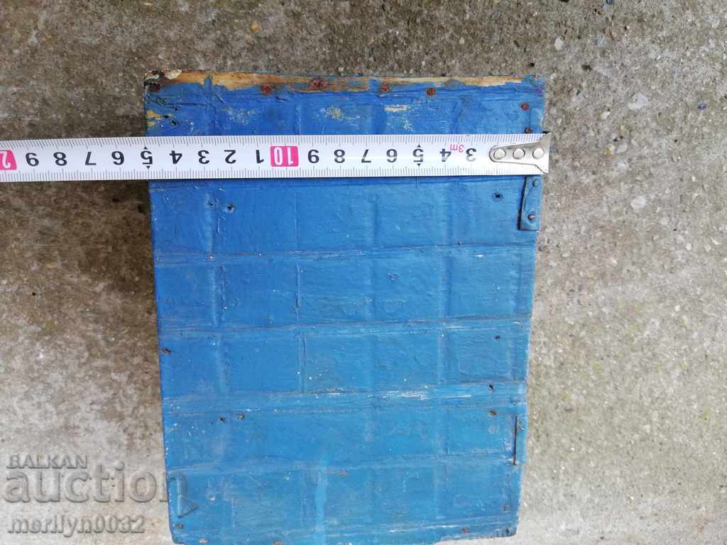 Delivery of An old box of shepherd carving a clock case