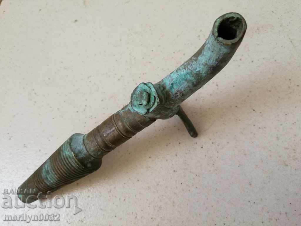 Auction Ancient bronze crane Auction Ancient bronze crane