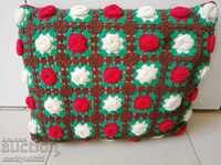 Възглавница с фъкана калъфка плетиво бродерия