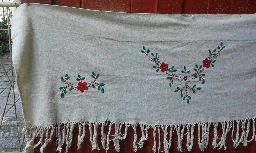 Auction Authentic horseshoes - 2 pieces, hood, carpet, embroidery Auction Authentic horseshoes - 2 pieces, hood, carpet, embroidery