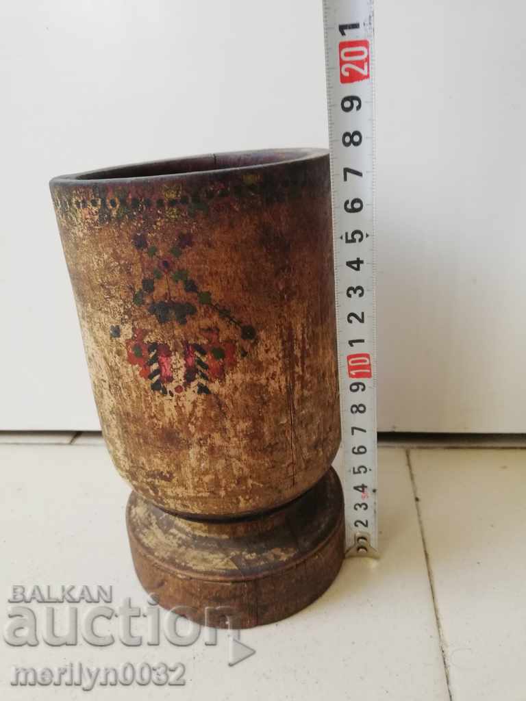 Delivery of Old wooden mortar, hammer, mortar Delivery of Old wooden mortar, hammer, mortar