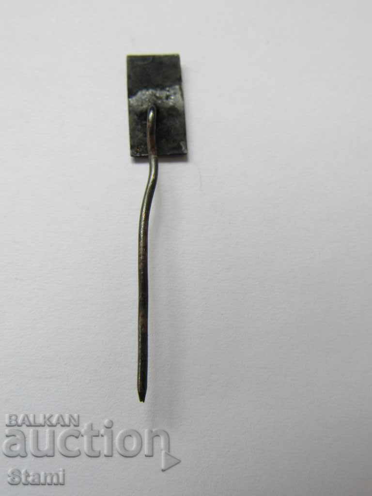 Auction Badge: Auction Badge: