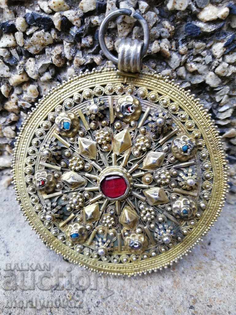 Bijuterii din argint renascentist din argint aurit filigran cu preț 949.00 BGN | € 485.22