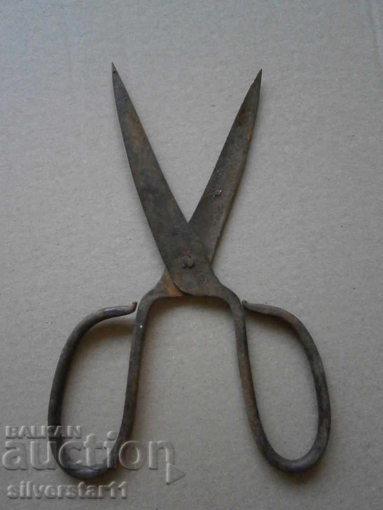 Renaissance forged scissors primitive scissors with price 35.00 BGN | € 17.90