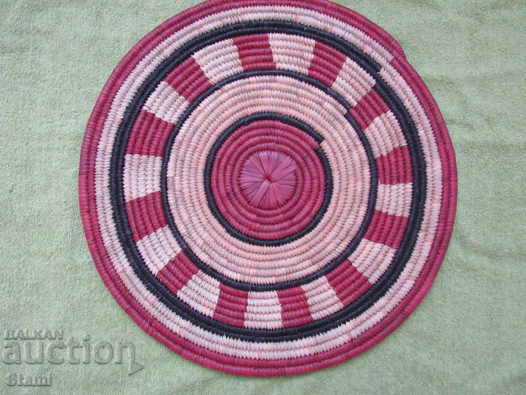 Covoraș decorativ din rafie țesut manual, Africa cu preț 33.00 BGN | € 16.87