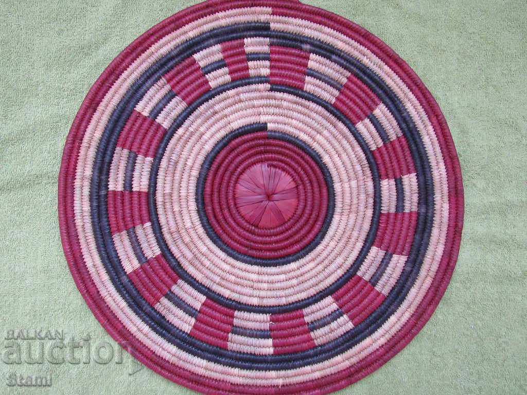 Delivery of Hand-woven decorative raffia pad, Africa-3