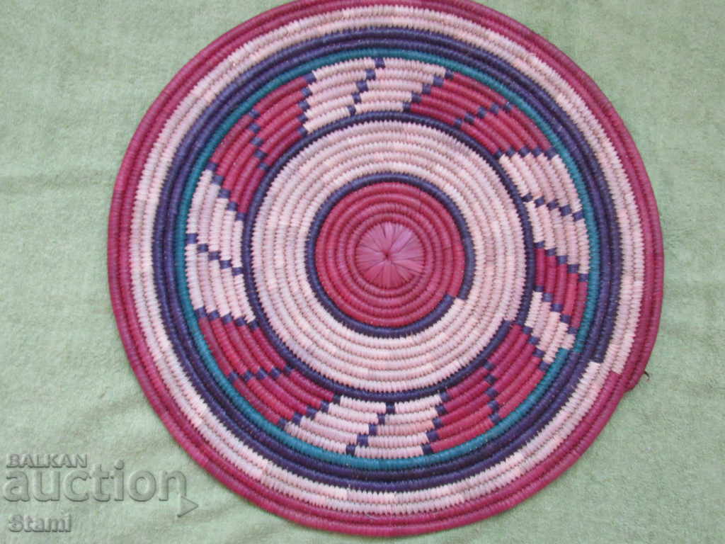 Auction Hand-woven decorative raffia pad, Africa-4 Auction Hand-woven decorative raffia pad, Africa-4