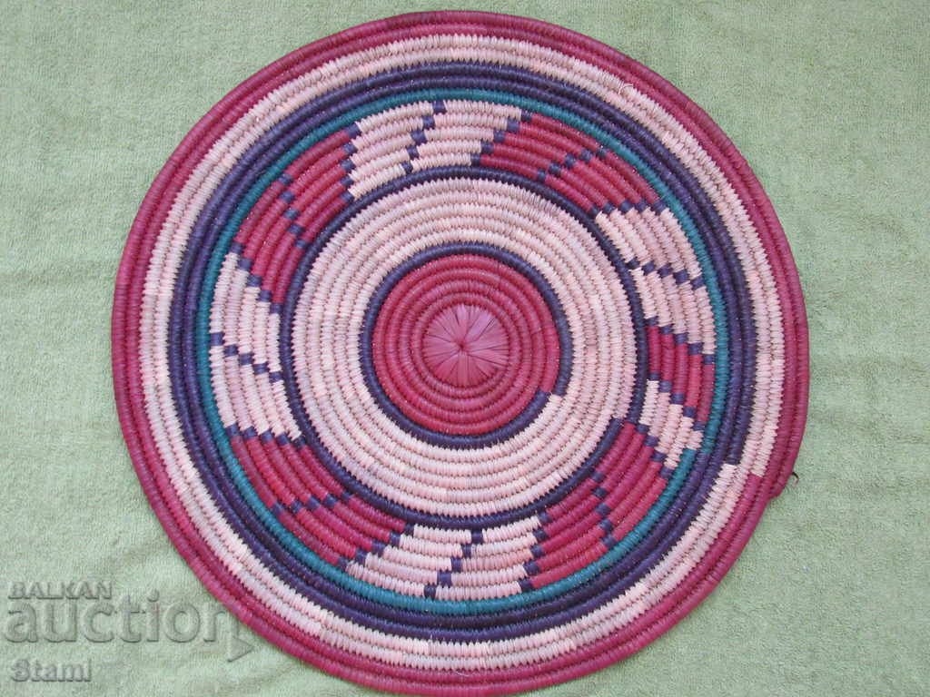 Delivery of Hand-woven decorative raffia pad, Africa-4 Delivery of Hand-woven decorative raffia pad, Africa-4