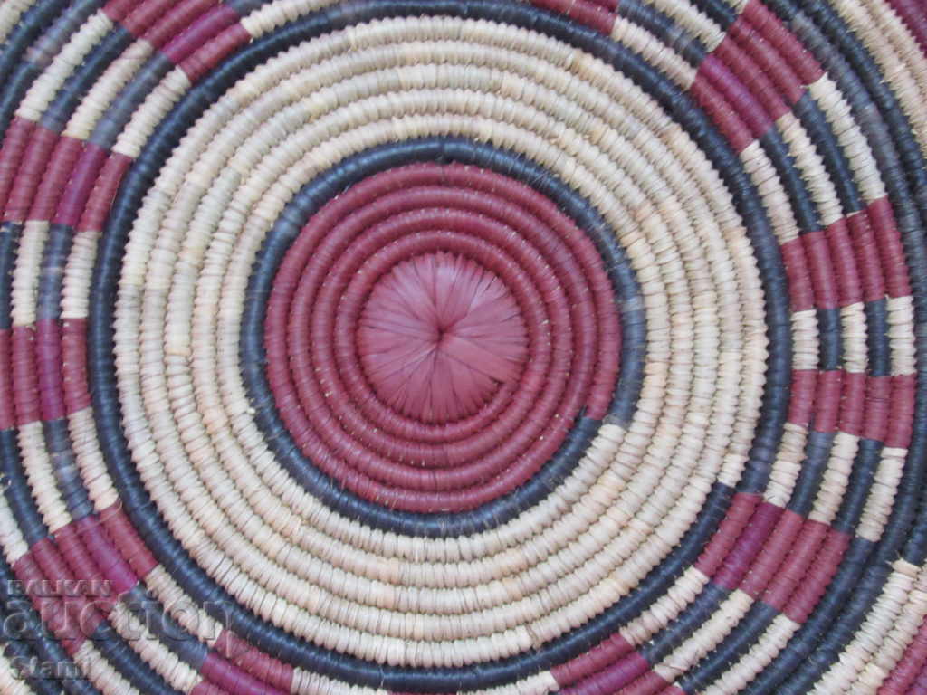 Delivery of Hand-woven decorative raffia pad, Africa-5 Delivery of Hand-woven decorative raffia pad, Africa-5