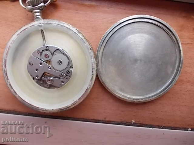 Delivery of Pocket watch Aretta