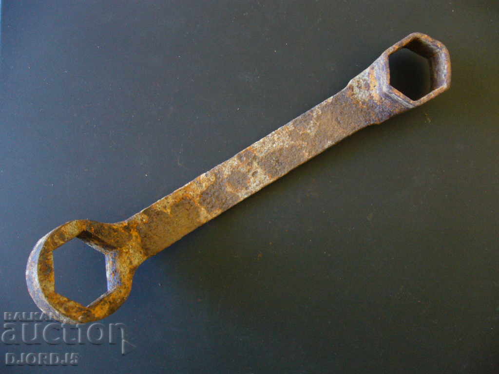 Old very strong key