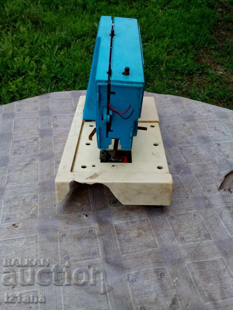 Delivery of MICHAELA Children's Sewing Machine Delivery of MICHAELA Children's Sewing Machine