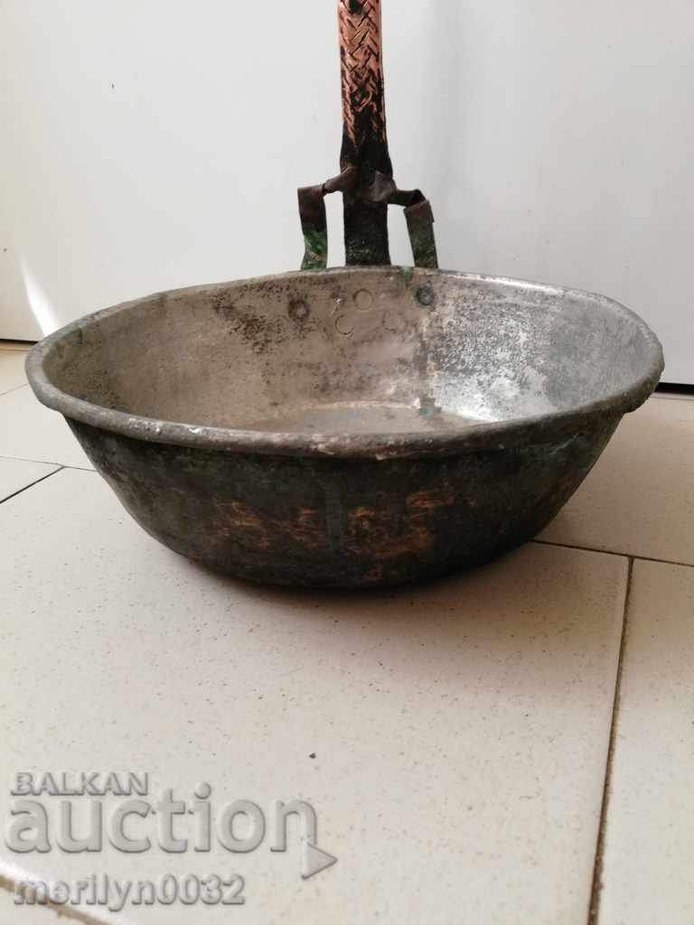 tigaie veche de cupru, cupru, tava, oală de cupru cu preț 94.00 BGN | € 48.06 tigaie veche de cupru, cupru, tava, oală de cupru cu preț 94.00 BGN | € 48.06