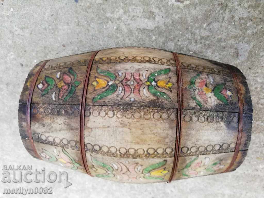 Auction The storm, the barrel, the wooden, pewter cookie Auction The storm, the barrel, the wooden, pewter cookie