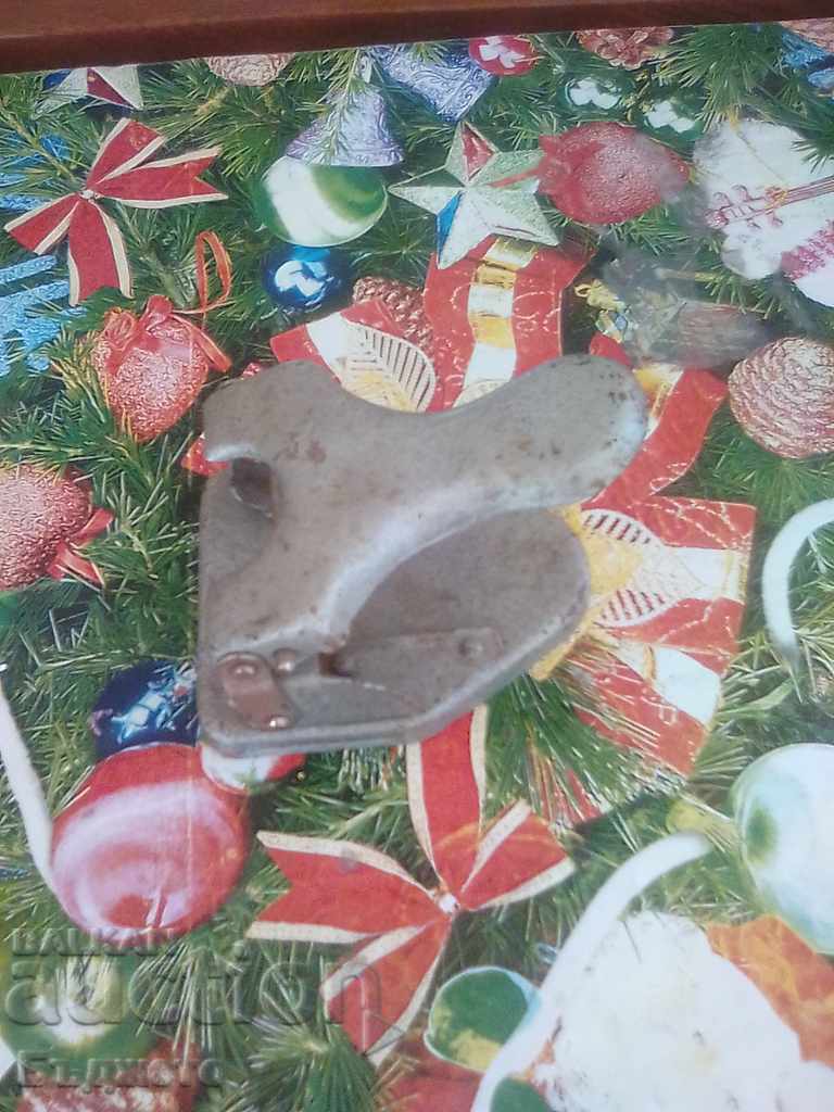 PERFORATOR cu preț € 2.55 | 4.99 BGN