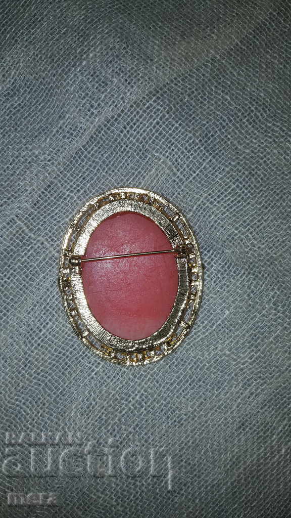 Auction Kamea Brooch Auction Kamea Brooch