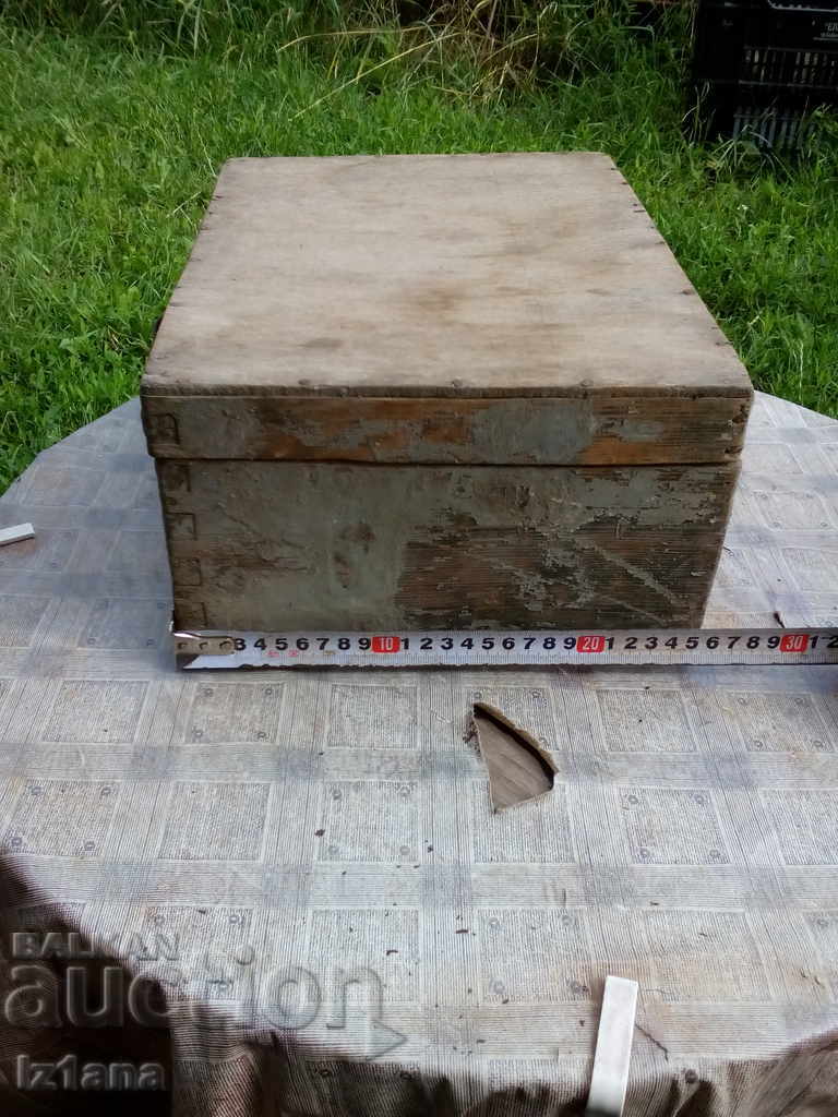 Delivery of Antique wooden suitcase