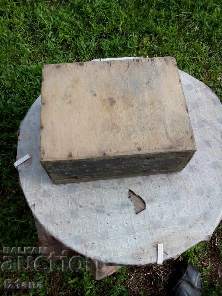 Antique wooden suitcase - 7